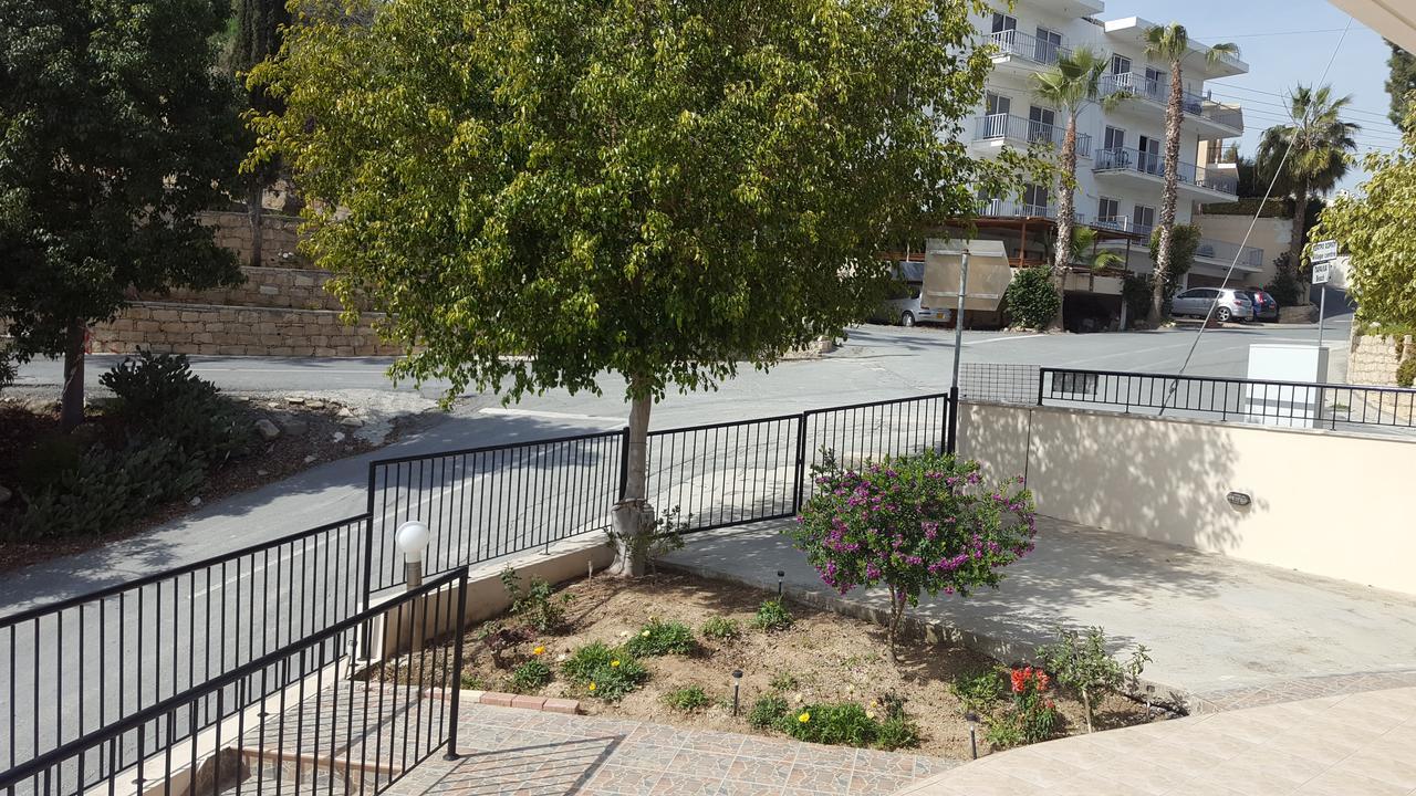 Lazaros Pissouri Apartments Exteriör bild