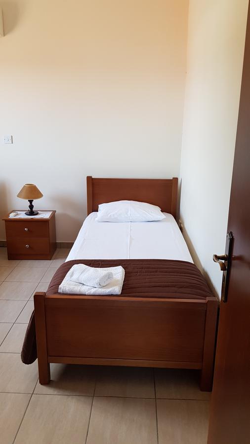 Lazaros Pissouri Apartments Exteriör bild