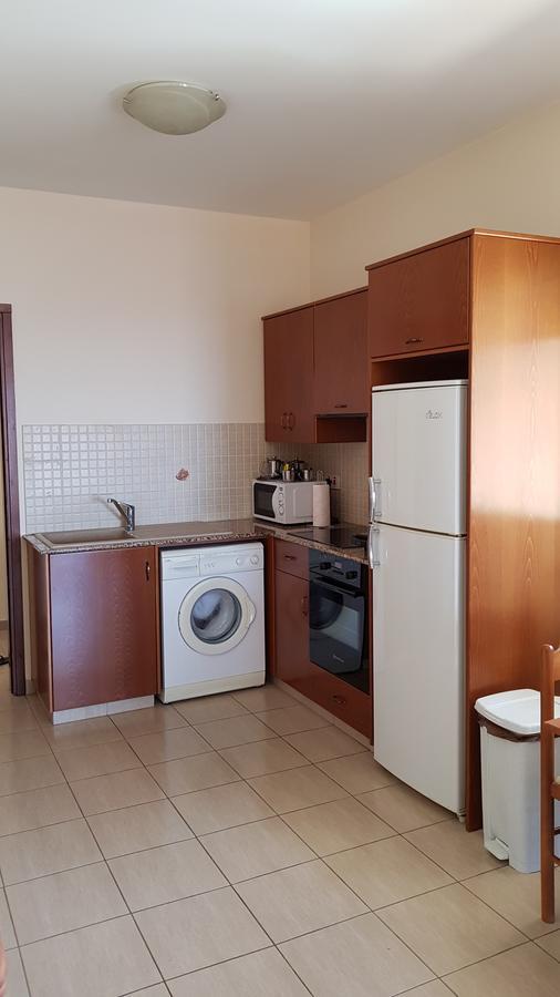 Lazaros Pissouri Apartments Exteriör bild