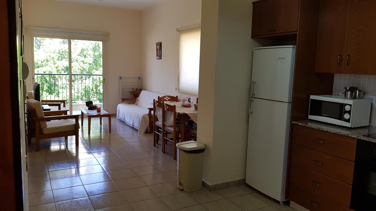 Lazaros Pissouri Apartments Exteriör bild